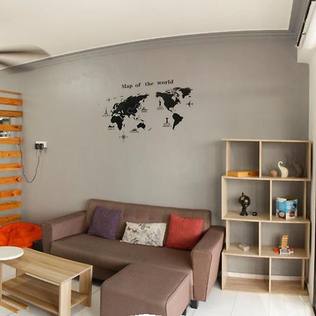 Dt Homestay With Three Room Malacca Exterior foto