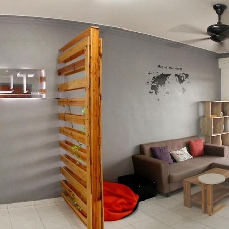 Dt Homestay With Three Room Malacca Exterior foto