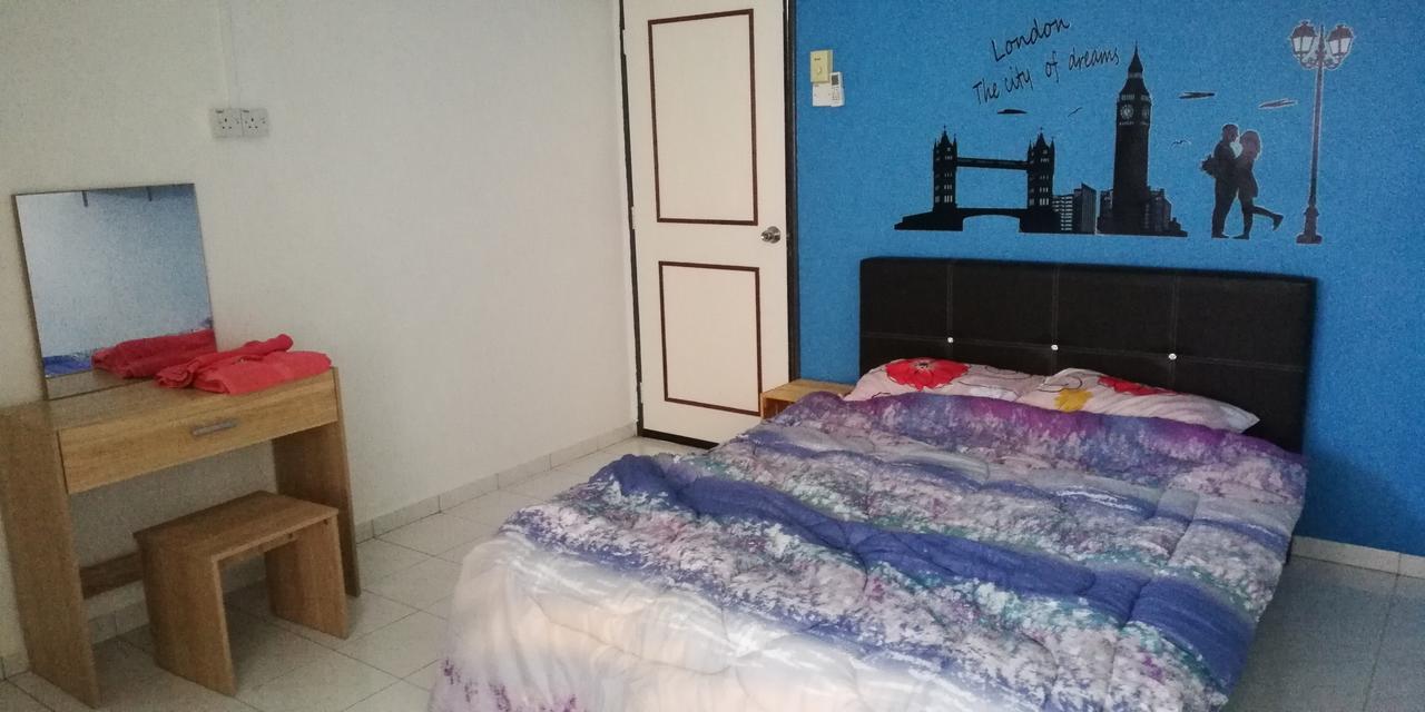 Dt Homestay With Three Room Malacca Exterior foto